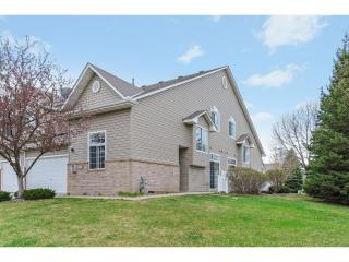3724 Vermilion Ct, Saint Paul, MN 55122-3153