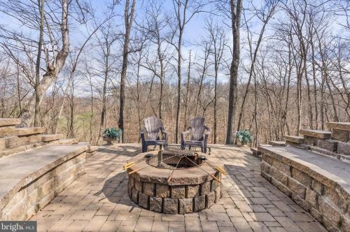 15 Lackawanna Ln, Falling Waters WV  25419-9402 exterior