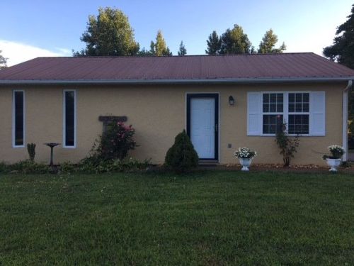 712 Woodcliff Rd, Monterey, TN 38574-3146