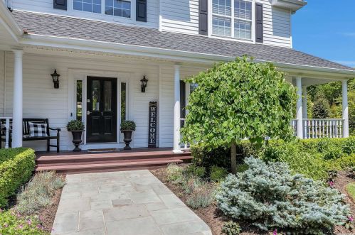 1 Tony Dr, San Remo, NY 11754-5037