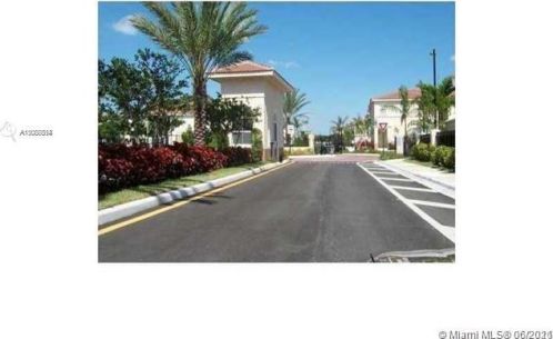 15810 40th St, Hollywood, FL 33027-4808