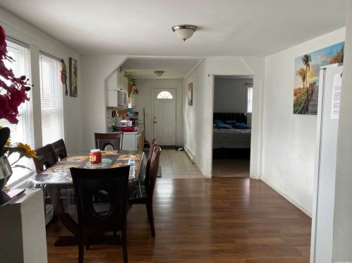 428 Narragansett Ave, Canaan Lake NY  11772-5214 exterior