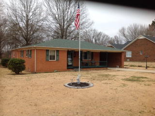 111 Erwin St, Gleason, TN 38229-7605