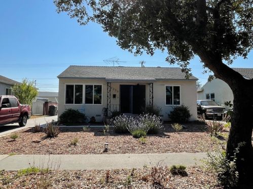5233 Bellflower Blvd, Lakewood, CA 90713-1814