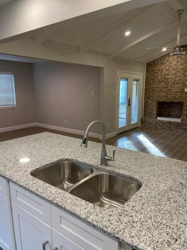 701 Pleasantview Dr, Hurst TX  76054-3311 exterior