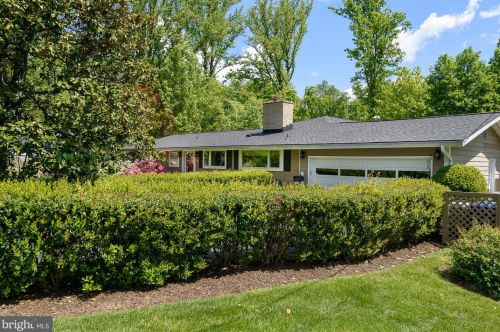 3525 Devon Dr, Falls Church, VA 22042-4026