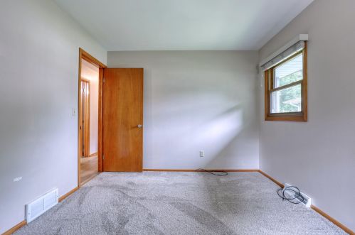 231 Western Ave, Waukesha WI  53188-3147 exterior
