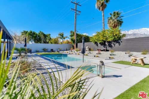 2031 Arnico St, Palm Springs CA  92262-4039 exterior