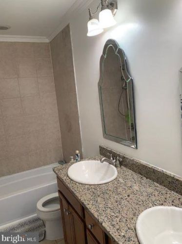 2433 3rd St, Washington, DC 20002-1113