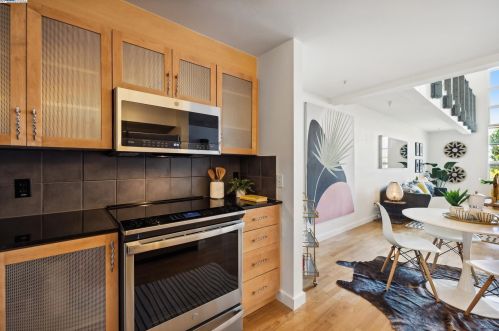 1200 65th St, Oakland CA  94608-1111 exterior