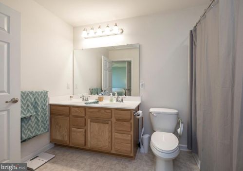 135 Sandpiper Ct, Gilbertsville PA  19525-8118 exterior