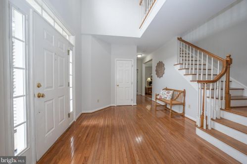 1000 Tesia Ct, Downingtown, PA 19335-4494