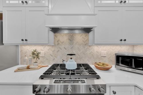 1000 Woodridge Dr, Vacaville CA  95687-6440 exterior