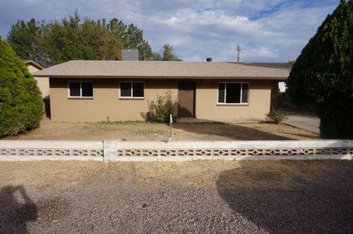 825 8th Ave, Graham, AZ 85552-5681