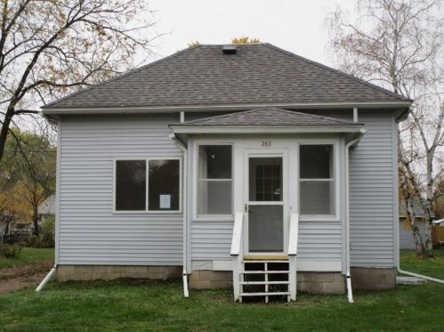 303 10th St, Cameron WI  54822-4420 exterior