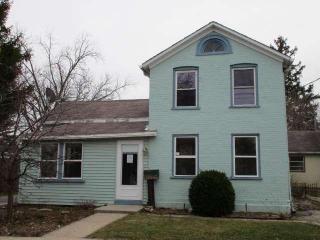 207 Green St, Watertown, WI 53098-2823