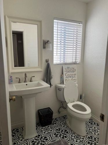 2352 Grove View Rd, San Diego CA  92139-3912 exterior