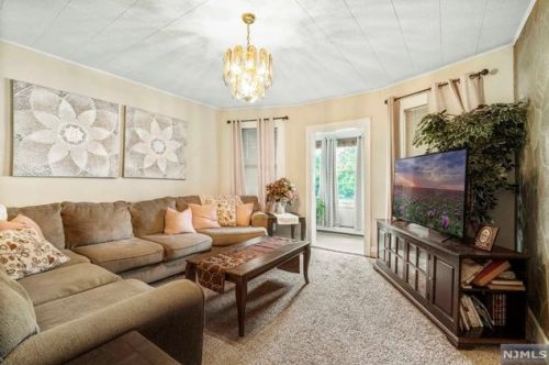 122 Gaston Ave, Outwater NJ  07026-1208 exterior