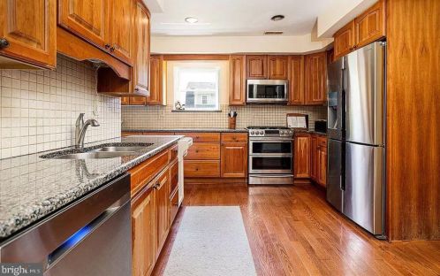 41 Cassatt Ave, Berwyn PA  19312-1310 exterior