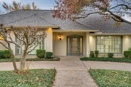 6520 Woodcreek Ln, Fort Worth, TX 76180-8054