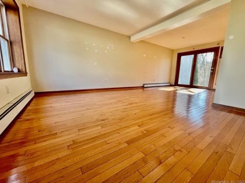 180 Deer Run Trl, Manchester, CT 06042-2493
