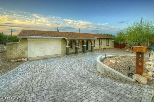 3716 Guthrie Mountain Pl, Tucson, AZ 85718-2323