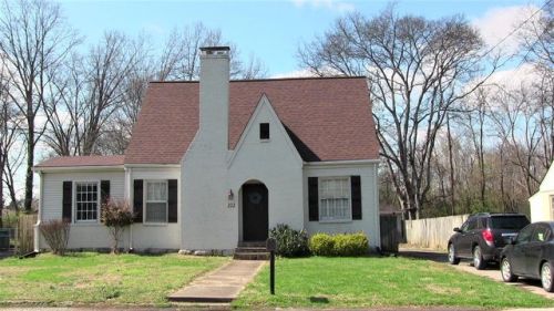 222 Pennsylvania Ave, Lebanon, TN 37087-3452