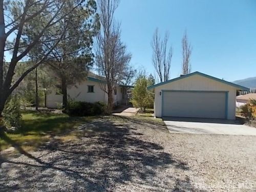 1370 Arabian Dr, Tehachapi, CA 93561-8107