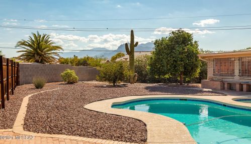 7749 Meredith Blvd, Tucson, AZ 85741-1534