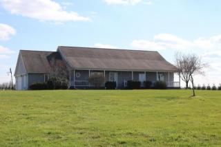23230 Deal Rd, Gambier, OH 43022-8718