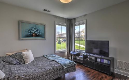 37 Mill Rd, North Branford CT  06471-1019 exterior