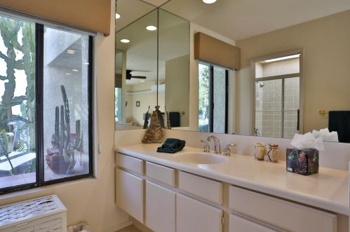 49503 Avenida Vista Bonita, La Quinta CA  92253-2537 exterior