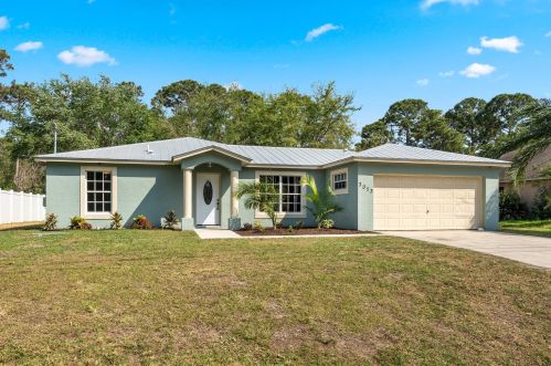 3073 Collings Dr, Fort Pierce, FL 34953-4304