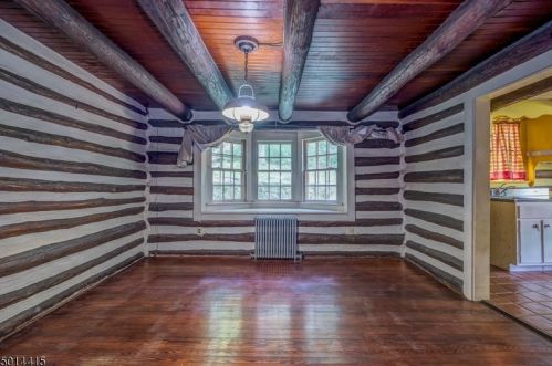83 Lommason Glen Rd, Belvidere, NJ 07823-2813