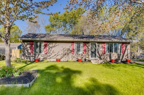 8117 Regent Ave, Minneapolis, MN 55443-2355