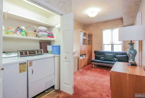 960 Lincoln Pl, Teaneck NJ  07666-2608 exterior