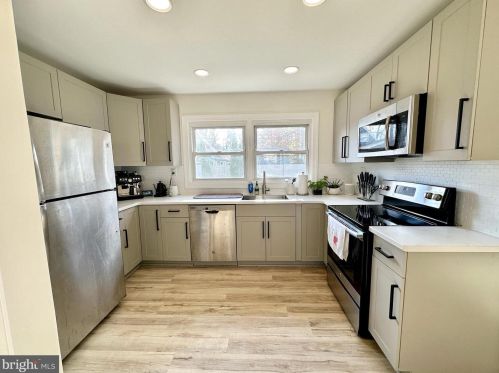 27 Emerald Ln, Willingboro NJ  08046-2255 exterior