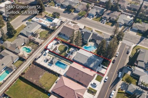 2440 Greenboro St, Turlock CA  95382-1433 exterior