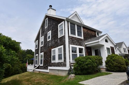 54 Cove Side Ln, Stonington, CT 06378-2903