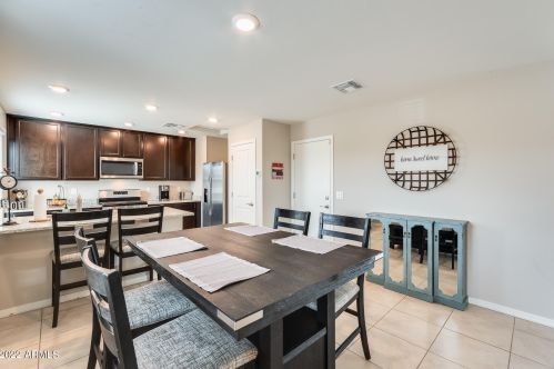 3929 79th Dr, Phoenix AZ  85043 exterior