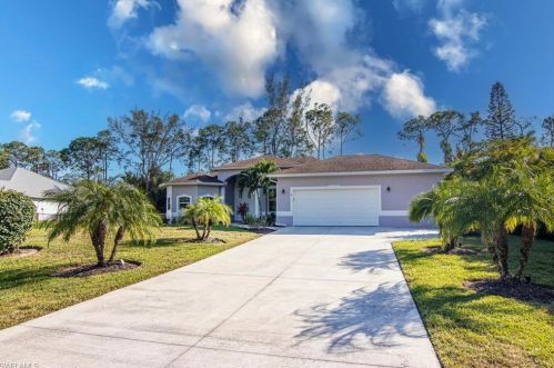 10290 Strike Ln, Bonita Springs FL  34135-6742 exterior