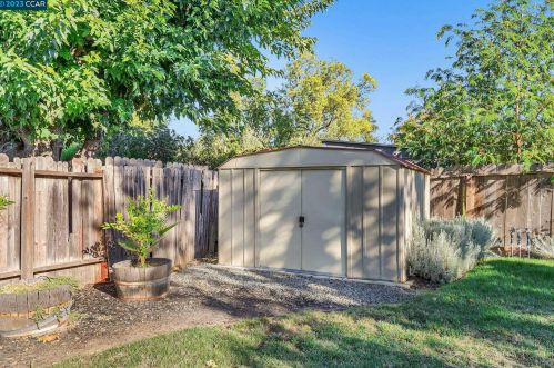 3104 San Ramon Rd, Concord CA  94519-2227 exterior