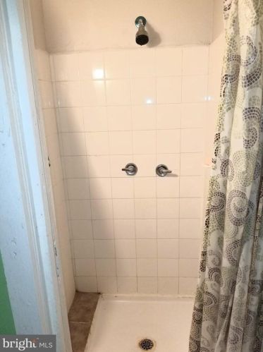 727 Cherry St, Norristown PA 19401-3926 exterior