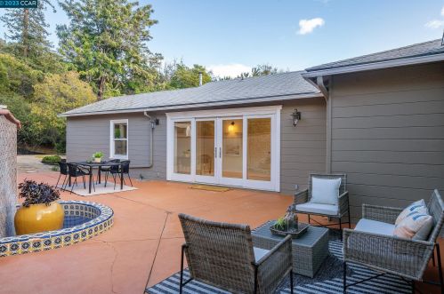 3094 Guido St, Oakland CA 94602-3526 exterior