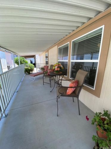 5200 Irvine Blvd, Irvine CA 92620-2013 exterior