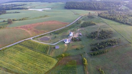 774 Glades Rd, Burrville, TN 37872