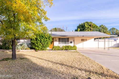 906 10th Pl, Mesa, AZ 85201-3104