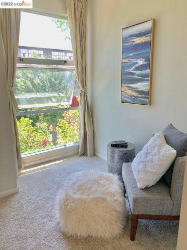 115 Glashaus Loop, Oakland CA 94608-1298 exterior