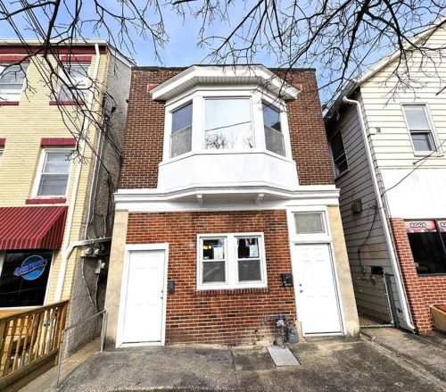 605 Front St, Catasauqua, PA 18032-2411