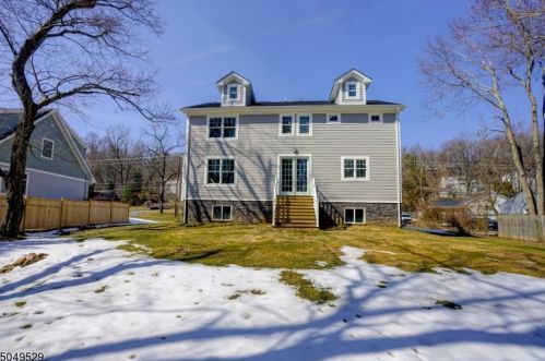 823 River Rd, Chatham Township NJ  07928-1026 exterior